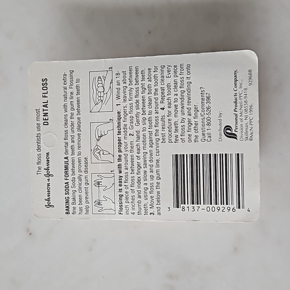 Vintage Johnson & Johnson Reach Mint Waxed Floss - Picture 5 of 5